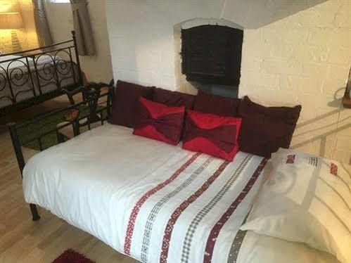 The Bear Inn Bridgnorth Extérieur photo