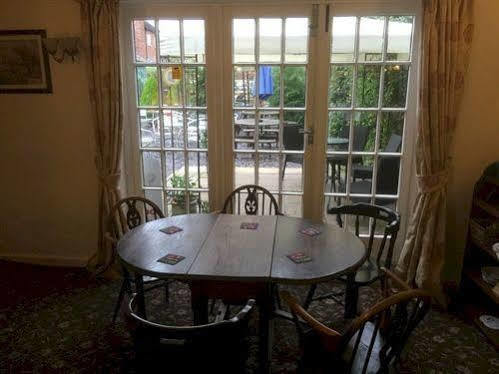 The Bear Inn Bridgnorth Extérieur photo